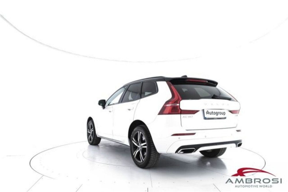 Volvo XC60 B4 (d) AWD Geartronic R-design N1 del 2020 usata a Corciano (4)
