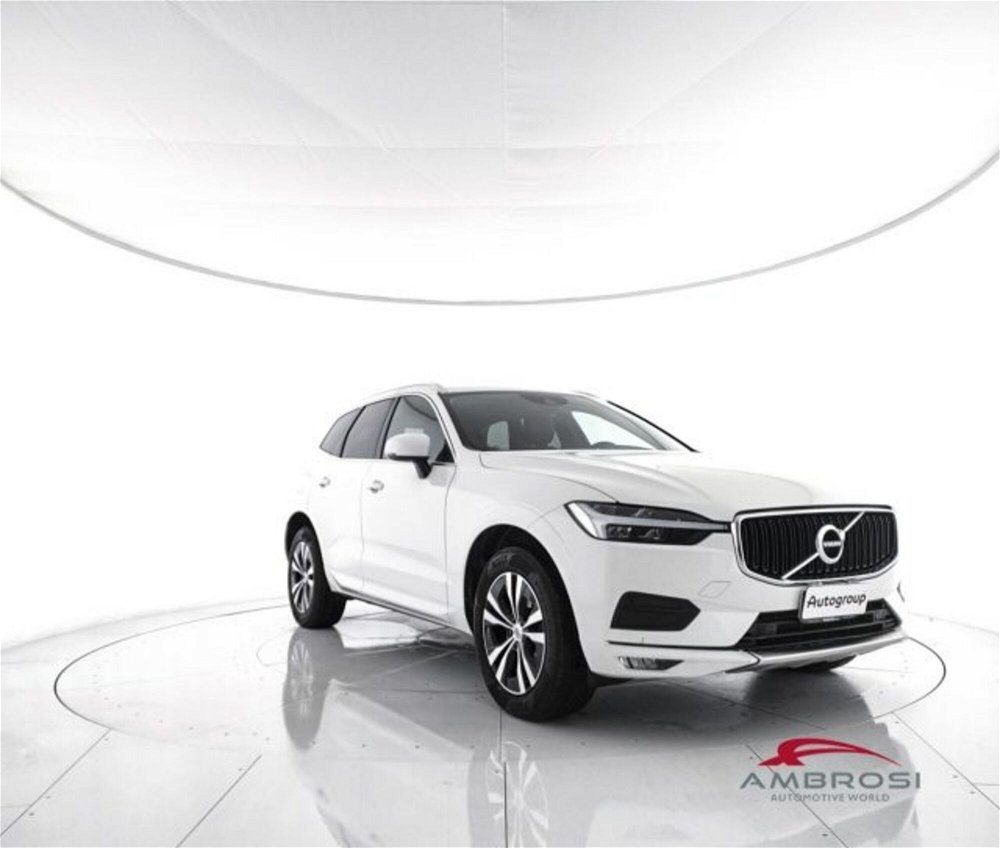 Volvo XC60 B4 (d) AWD Geartronic Business Plus del 2021 usata a Corciano (2)