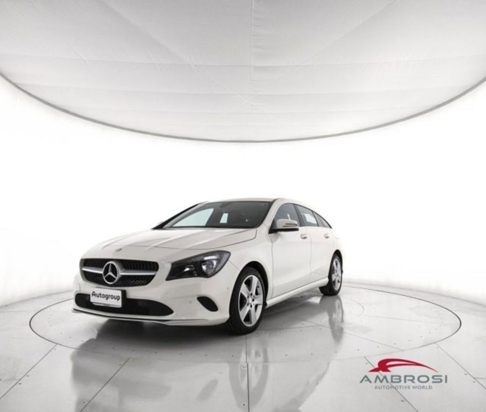 Mercedes-Benz CLA Shooting Brake 200 d Automatic Business del 2017 usata a Corciano