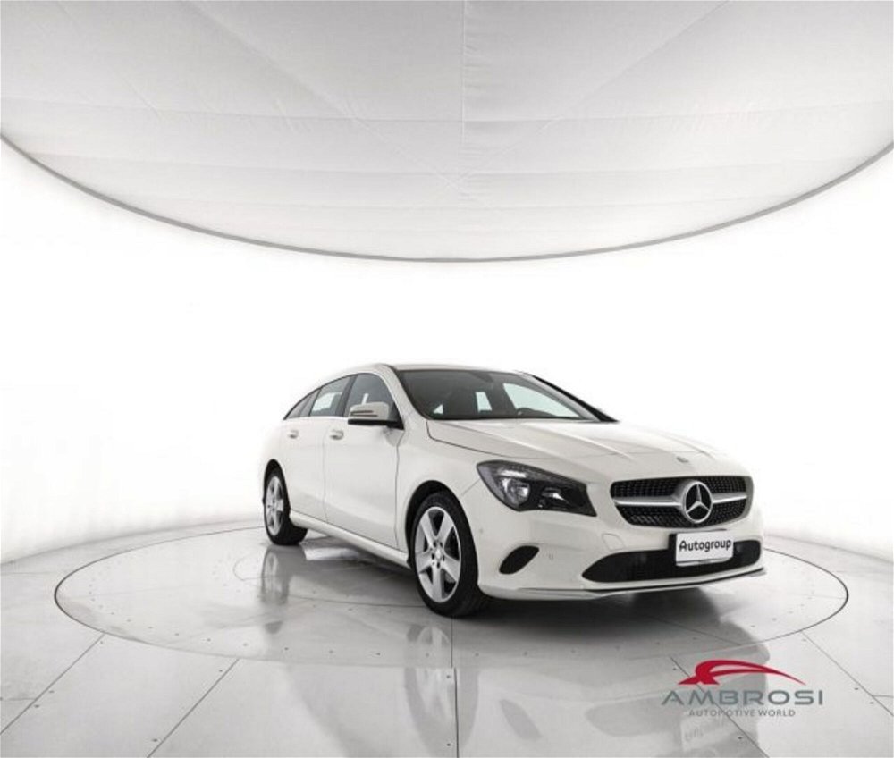 Mercedes-Benz CLA Shooting Brake 200 d Automatic Business del 2017 usata a Corciano (2)