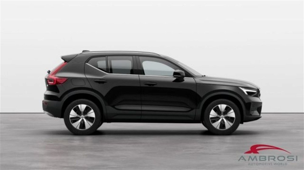 Volvo XC40 T4 Recharge Plug-in Hybrid automatico Essential nuova a Corciano (2)
