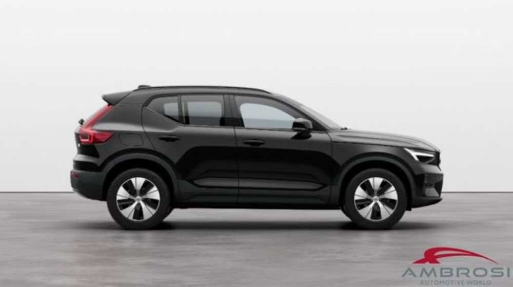 Volvo XC40 T5 Recharge Plug-in Hybrid automatico Plus Dark nuova a Corciano (2)