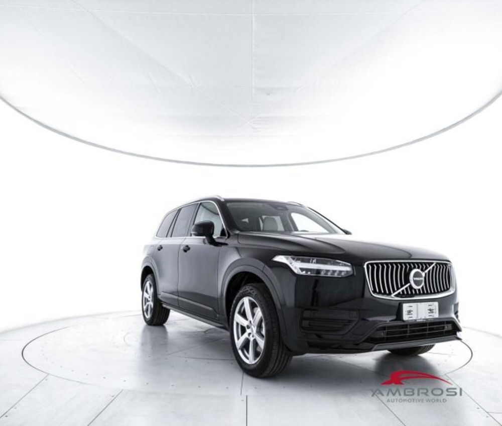 Volvo XC90 B5 (d) AWD automatico Plus Bright nuova a Corciano (2)