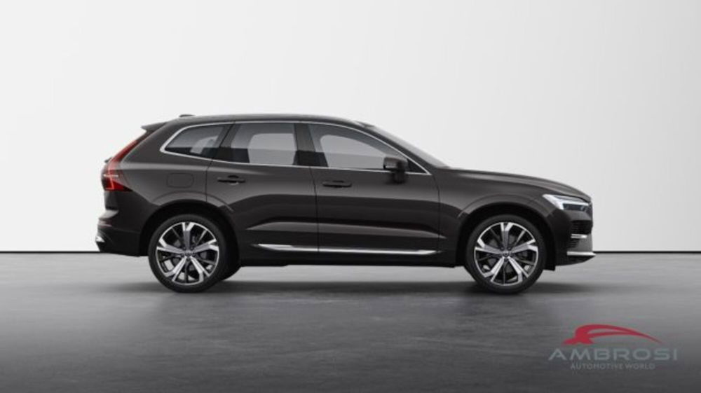 Volvo XC60 T6 Recharge AWD Plug-in Hybrid aut. Ultimate Bright nuova a Corciano (3)