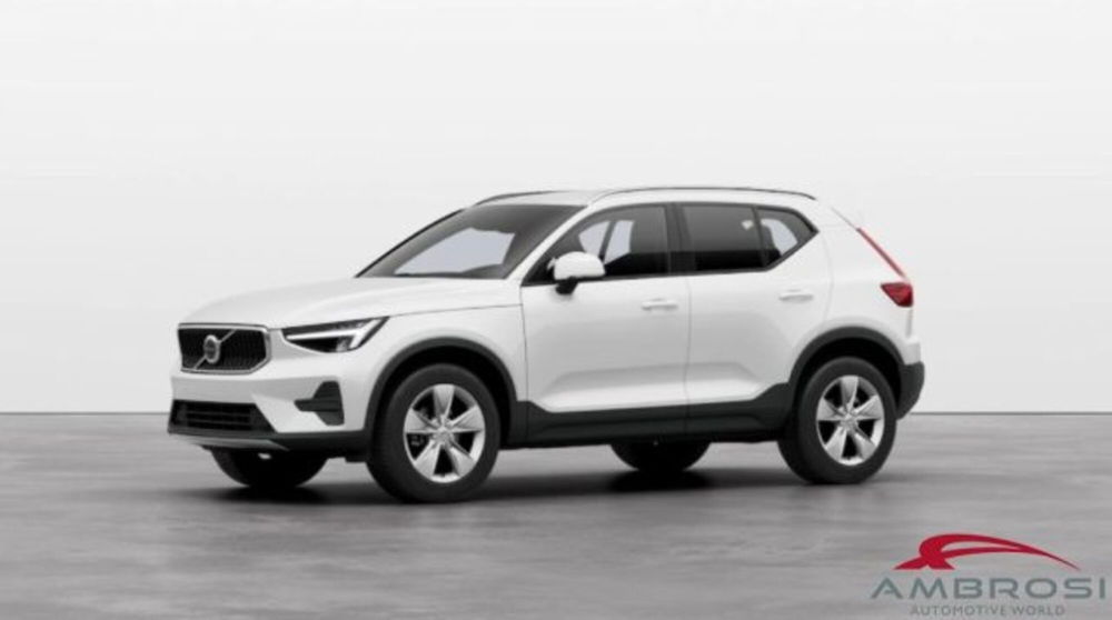 Volvo XC40 B3 automatico Core  nuova a Corciano