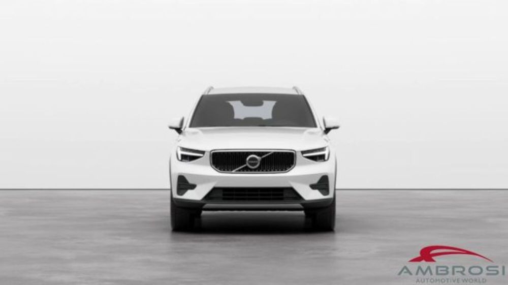 Volvo XC40 nuova a Perugia (4)