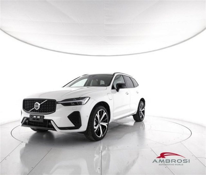 Volvo XC60 T6 Recharge AWD Plug-in Hybrid aut. Ultimate Dark nuova a Corciano