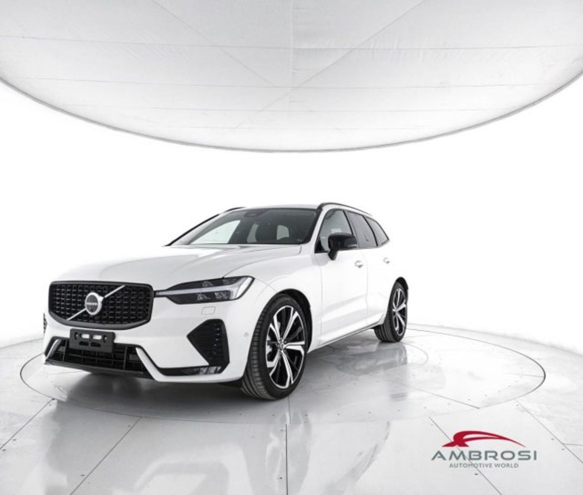 Volvo XC60 B4 (d) AWD automatico Ultimate Dark nuova a Corciano