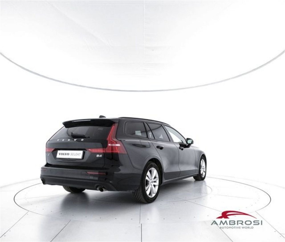 Volvo V60 B4 Geartronic Momentum Business Pro  del 2021 usata a Corciano (3)