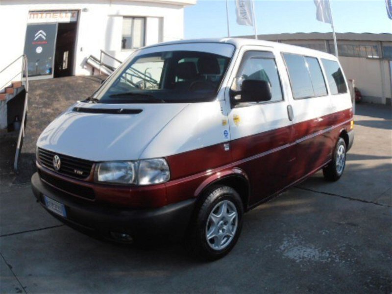 Volkswagen Veicoli Commerciali Transporter Furgone TDI/102CV cat Carav. Comfortl  del 2001 usata a San Vincenzo