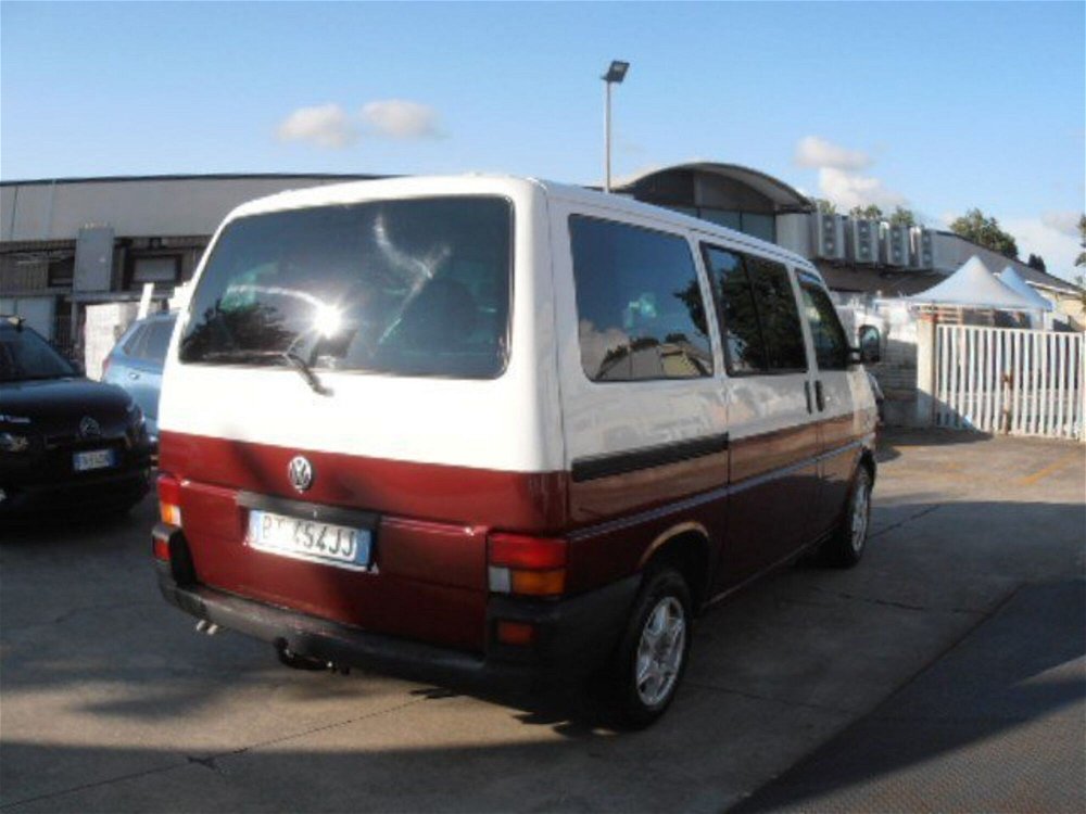 Volkswagen Veicoli Commerciali Transporter Furgone TDI/102CV cat Carav. Comfortl  del 2001 usata a San Vincenzo (3)
