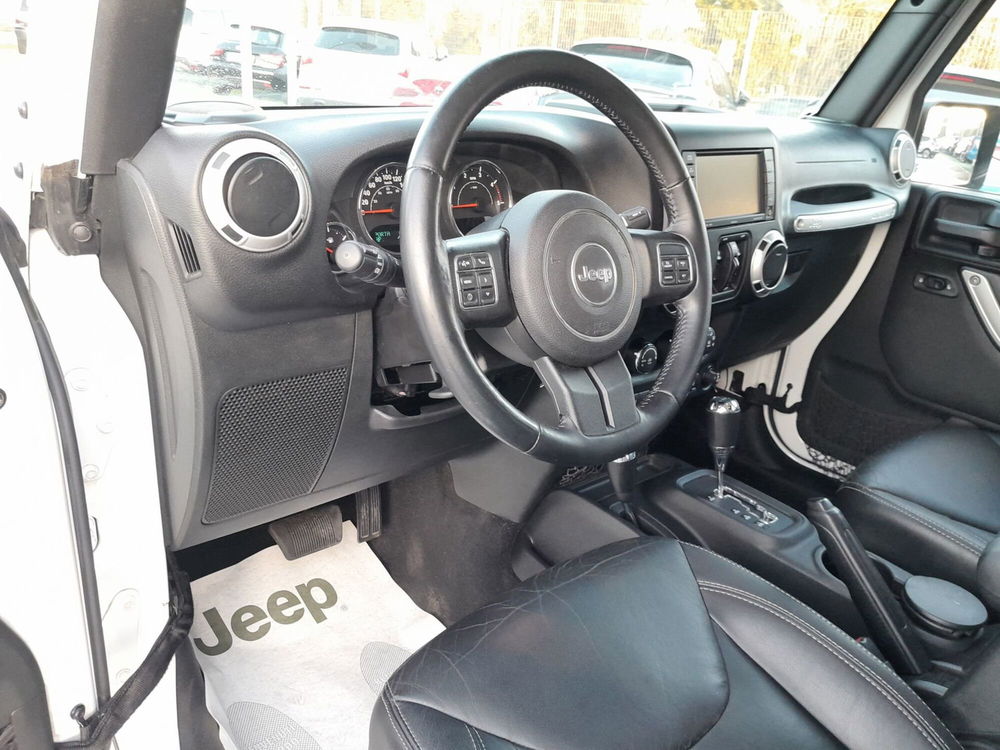 Jeep Wrangler Unlimited usata a Ancona (10)