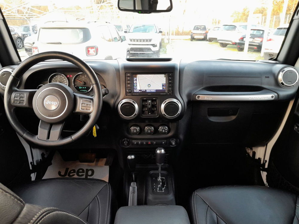 Jeep Wrangler Unlimited usata a Ancona (13)