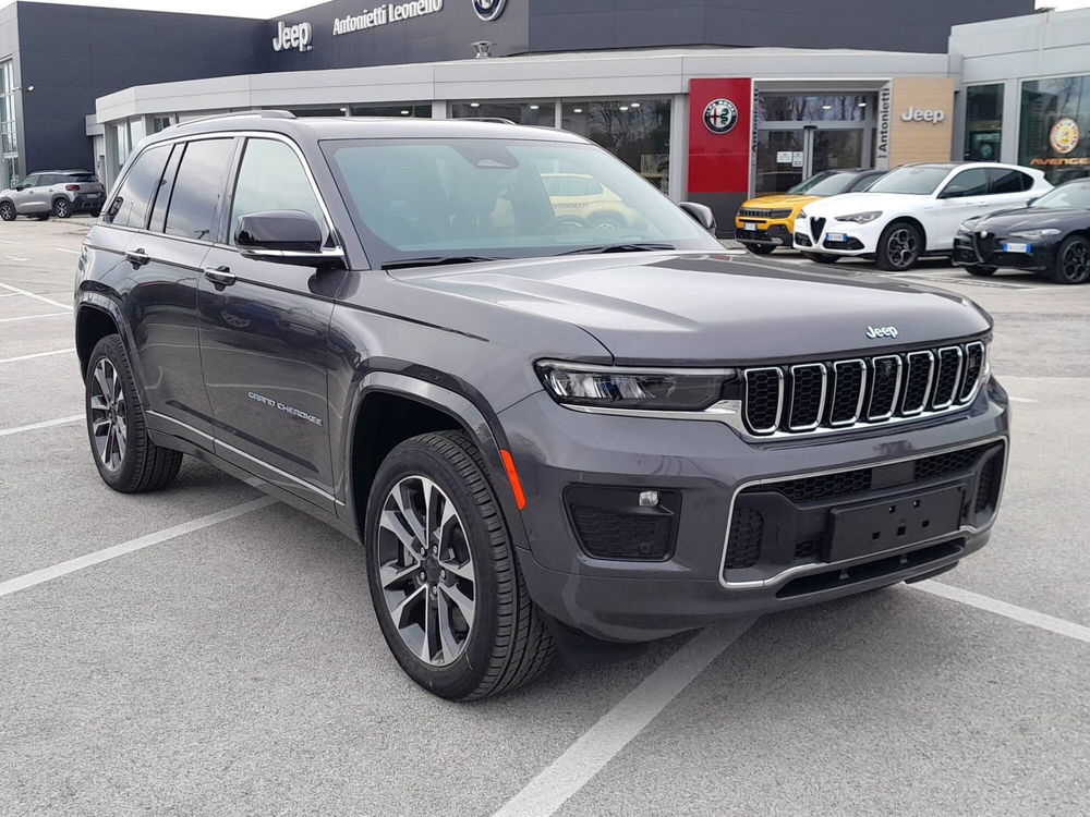 Jeep Grand Cherokee nuova a Ancona (9)