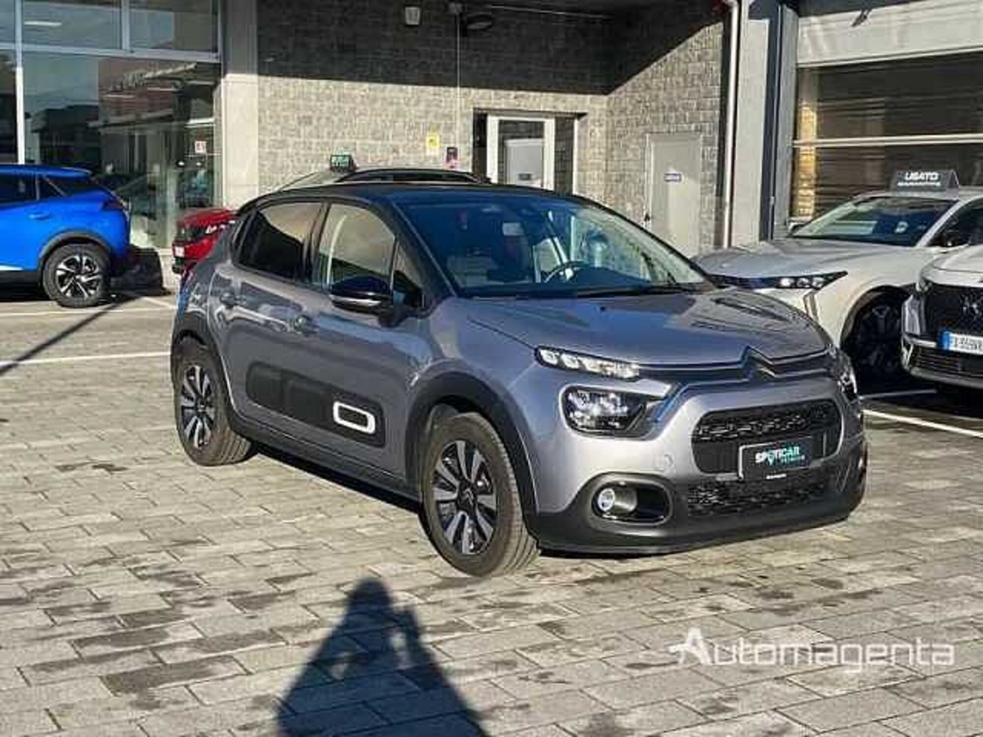 Citroen C3 PureTech 110 S&amp;S Shine  del 2023 usata a Magenta