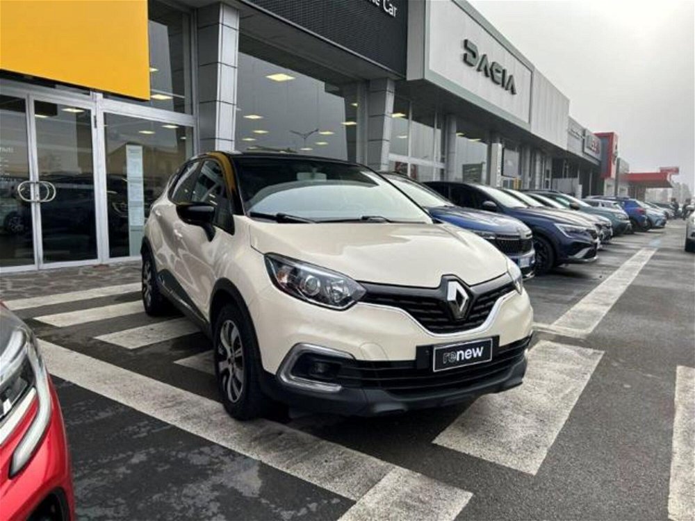 Renault Captur dCi 8V 90 CV Sport Edition  del 2019 usata a San Martino Siccomario (4)