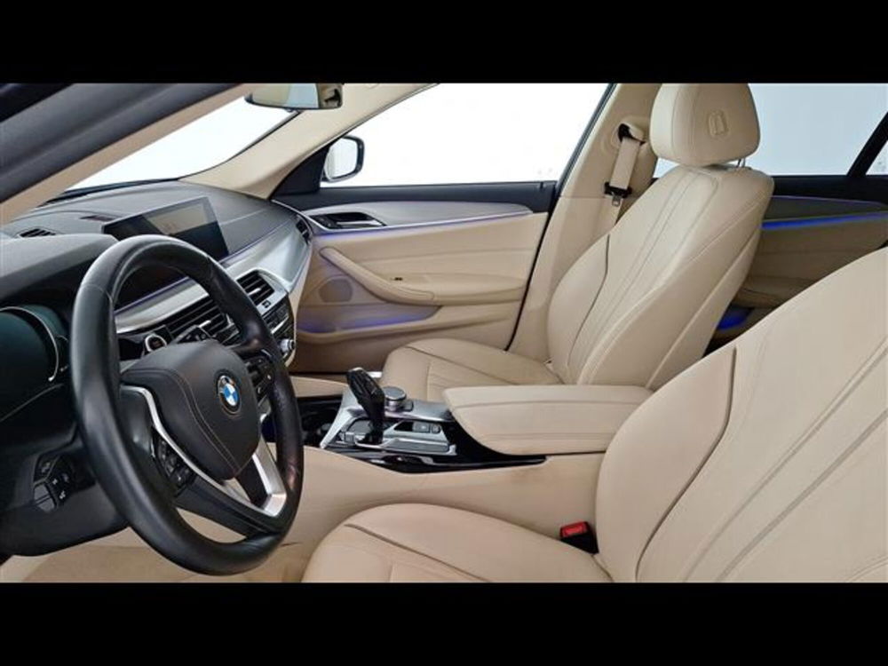 BMW Serie 5 Touring usata a Milano (15)