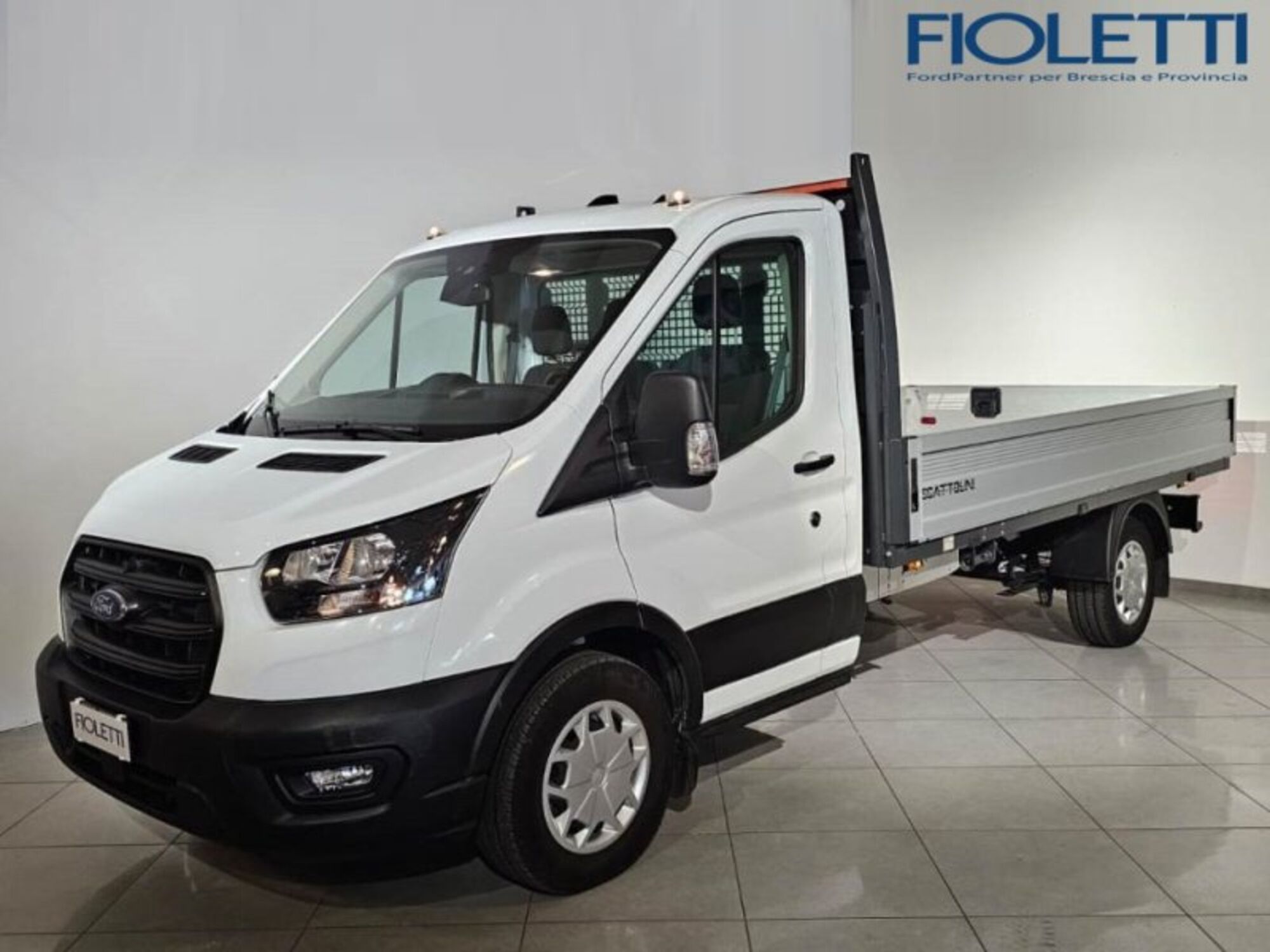 Ford Transit Telaio 350 2.0TDCi EcoBlue 130CV PL Cab.Trend  del 2023 usata a Brescia