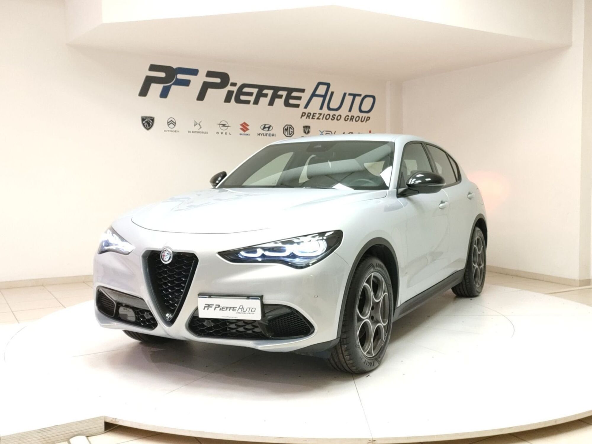 Alfa Romeo Stelvio Stelvio 2.2 Turbodiesel 210 CV AT8 Q4 Business  del 2023 usata a Teramo