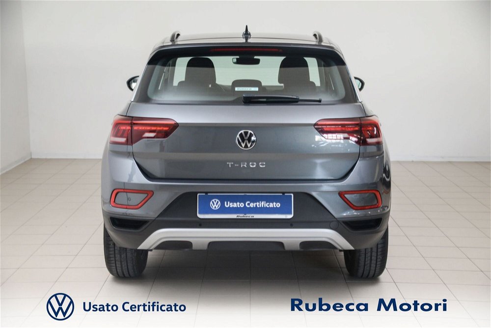 Volkswagen T-Roc 2.0 tdi Life 150cv dsg del 2023 usata a Citta' della Pieve (5)