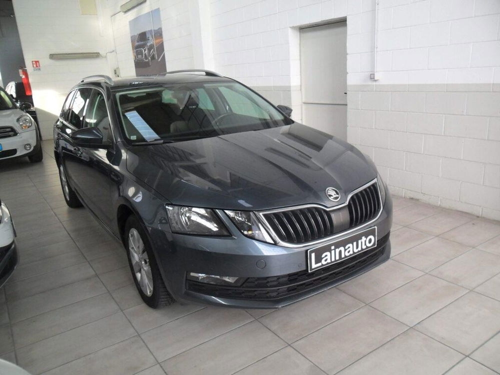 Skoda Octavia Station Wagon 1.5 DSG Wagon Executive G-Tec del 2020 usata a Lainate (3)