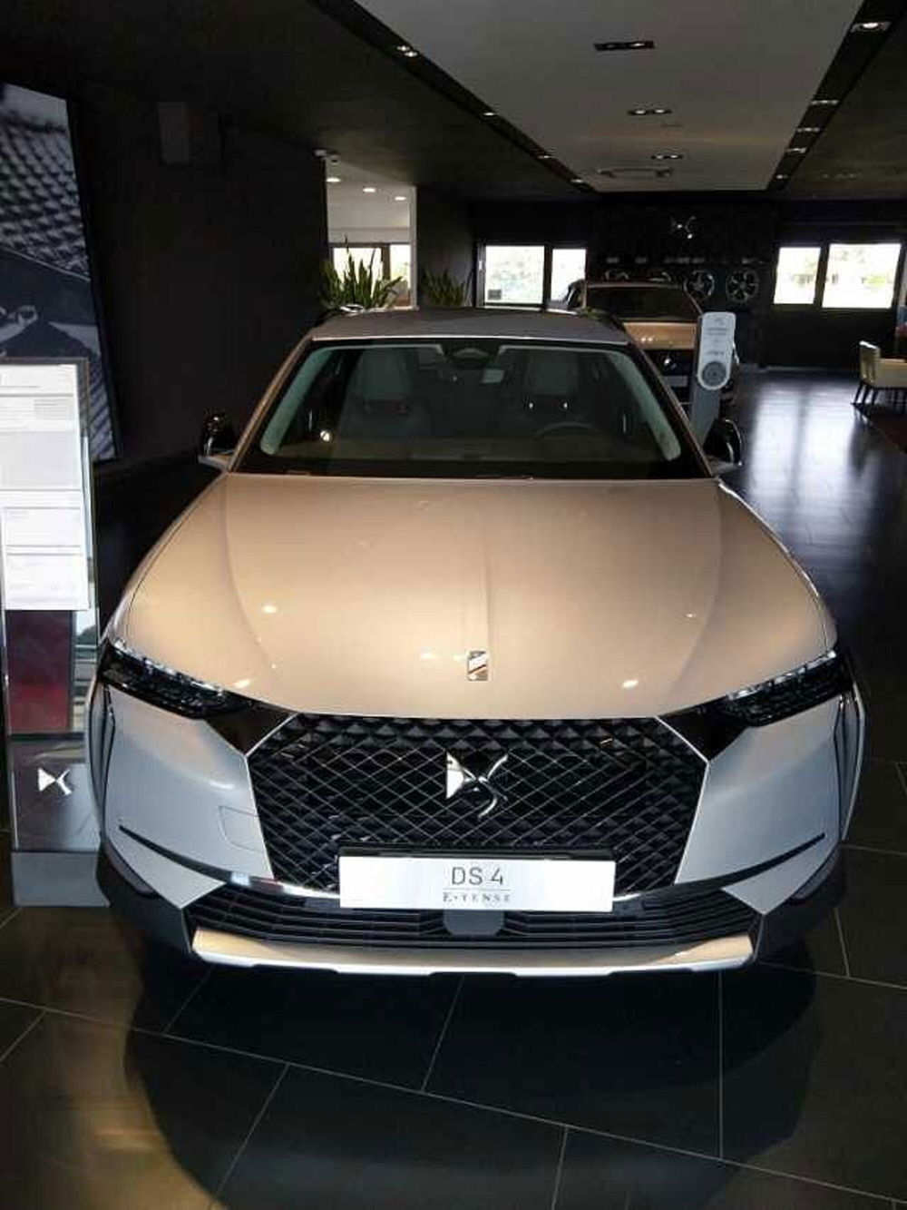 Ds DS 4 nuova a Venezia (2)