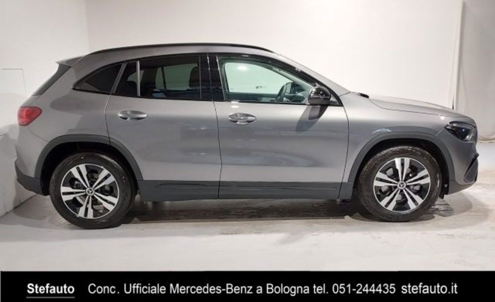 Mercedes-Benz GLA SUV nuova a Bologna (2)