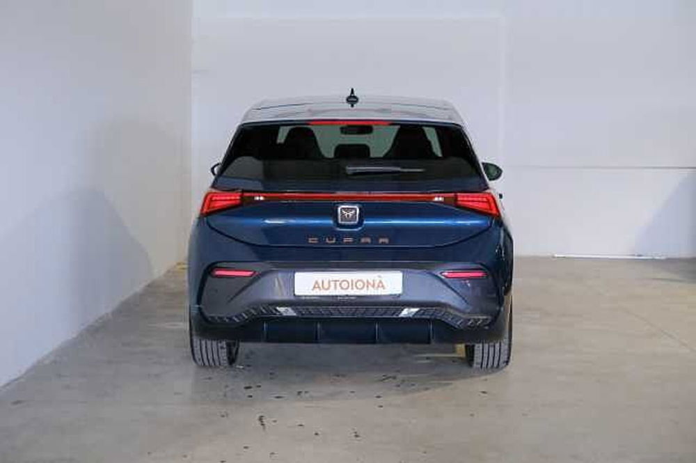 Cupra Born Born 58kWh 204CV del 2022 usata a Pianopoli (5)