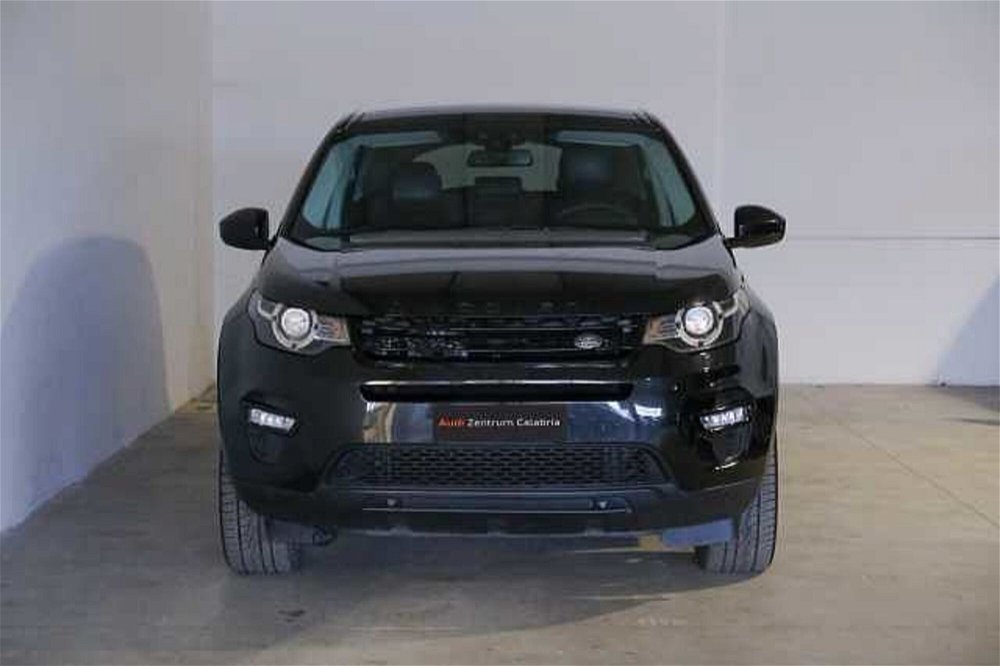 Land Rover Discovery Sport 2.0 TD4 180 CV HSE Luxury  del 2016 usata a Pianopoli (2)