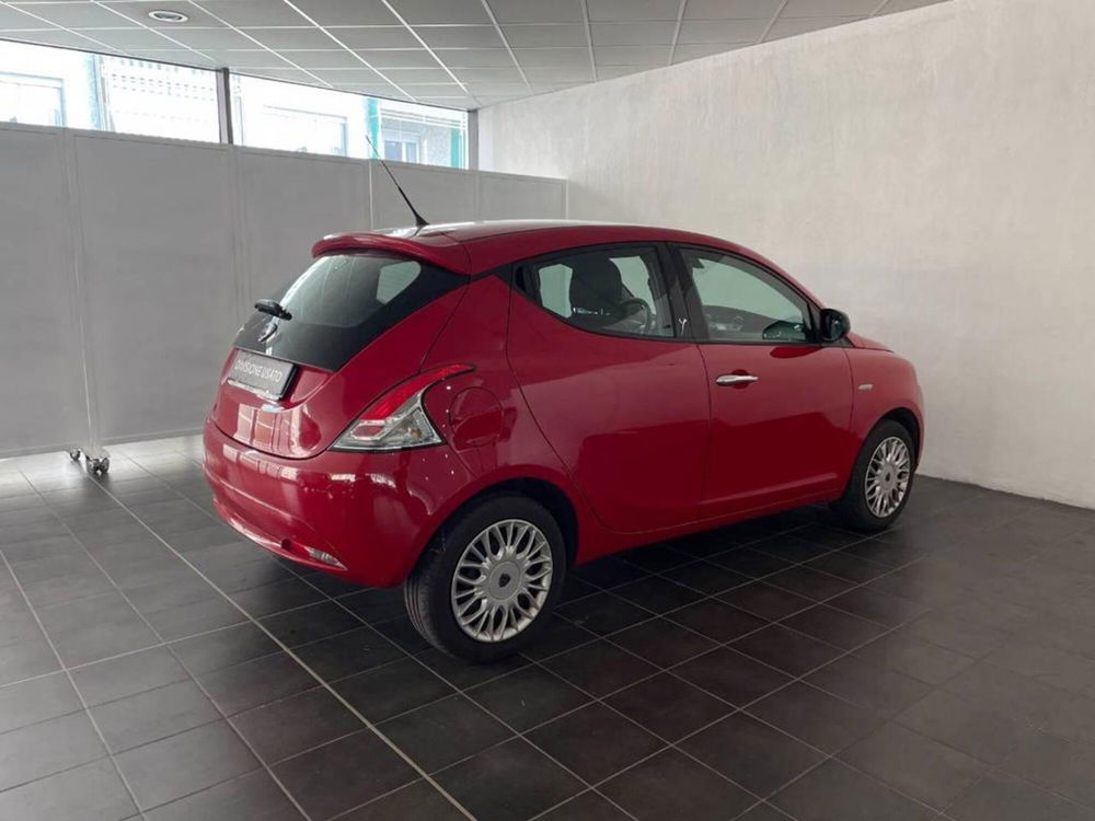 Lancia Ypsilon 1.2 69 CV 5 porte Silver  del 2017 usata a Torino (3)