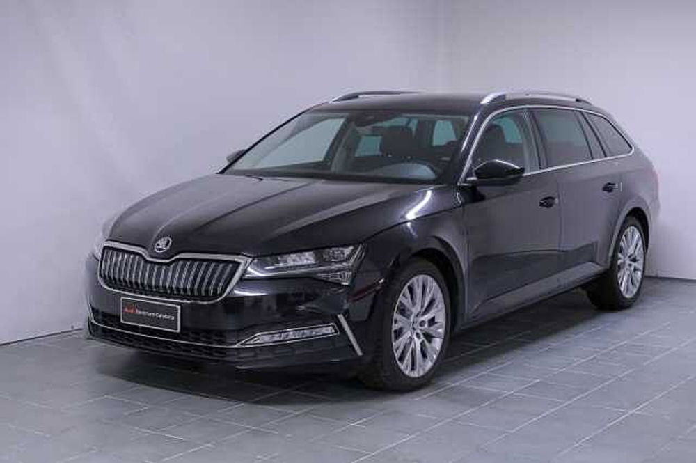 Skoda Superb Station Wagon usata a Catanzaro