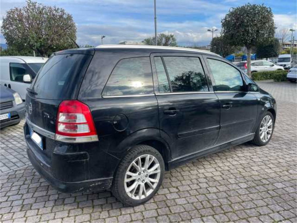 Opel Zafira 1.6 16V ecoM 150CV Turbo Cosmo  del 2010 usata a Ottaviano (3)