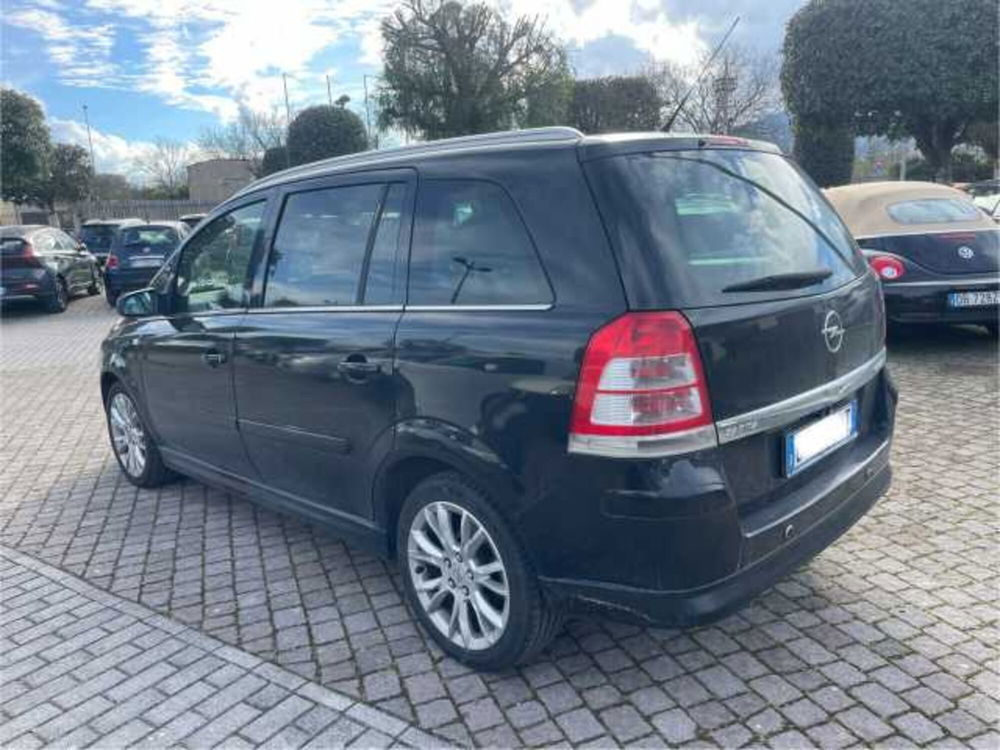 Opel Zafira 1.6 16V ecoM 150CV Turbo Cosmo  del 2010 usata a Ottaviano (4)