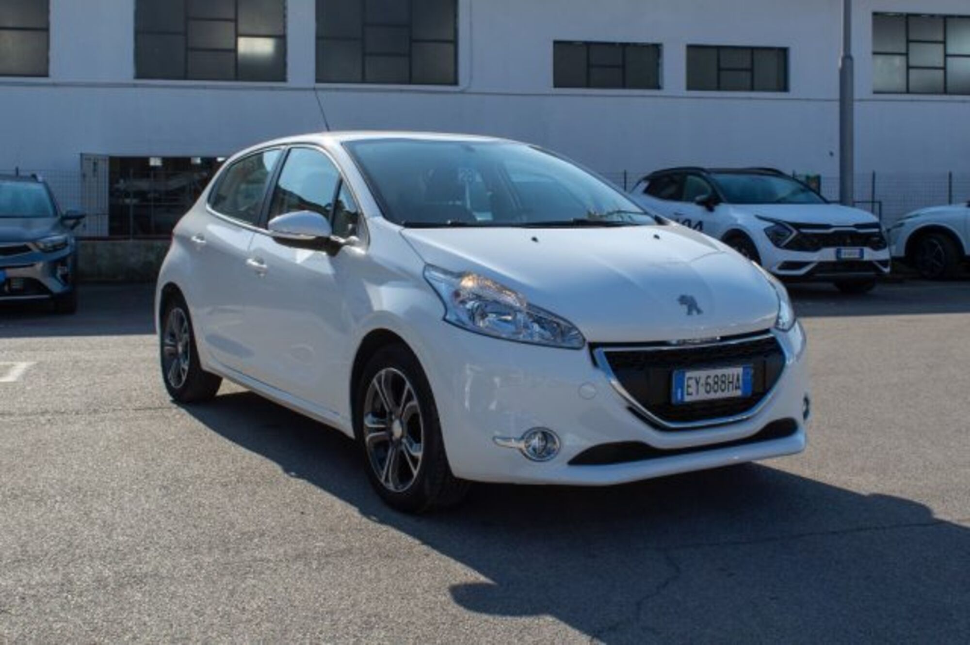 Peugeot 208 82 5 porte Active  del 2015 usata a Fondi