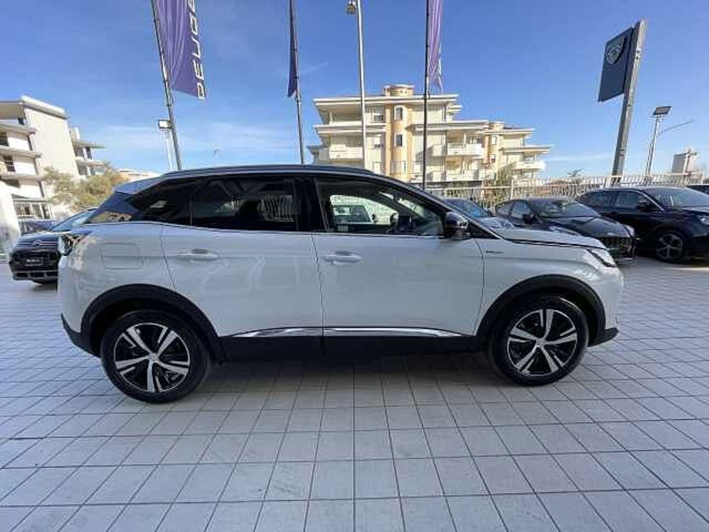 Peugeot 3008 nuova a Vibo Valentia (4)