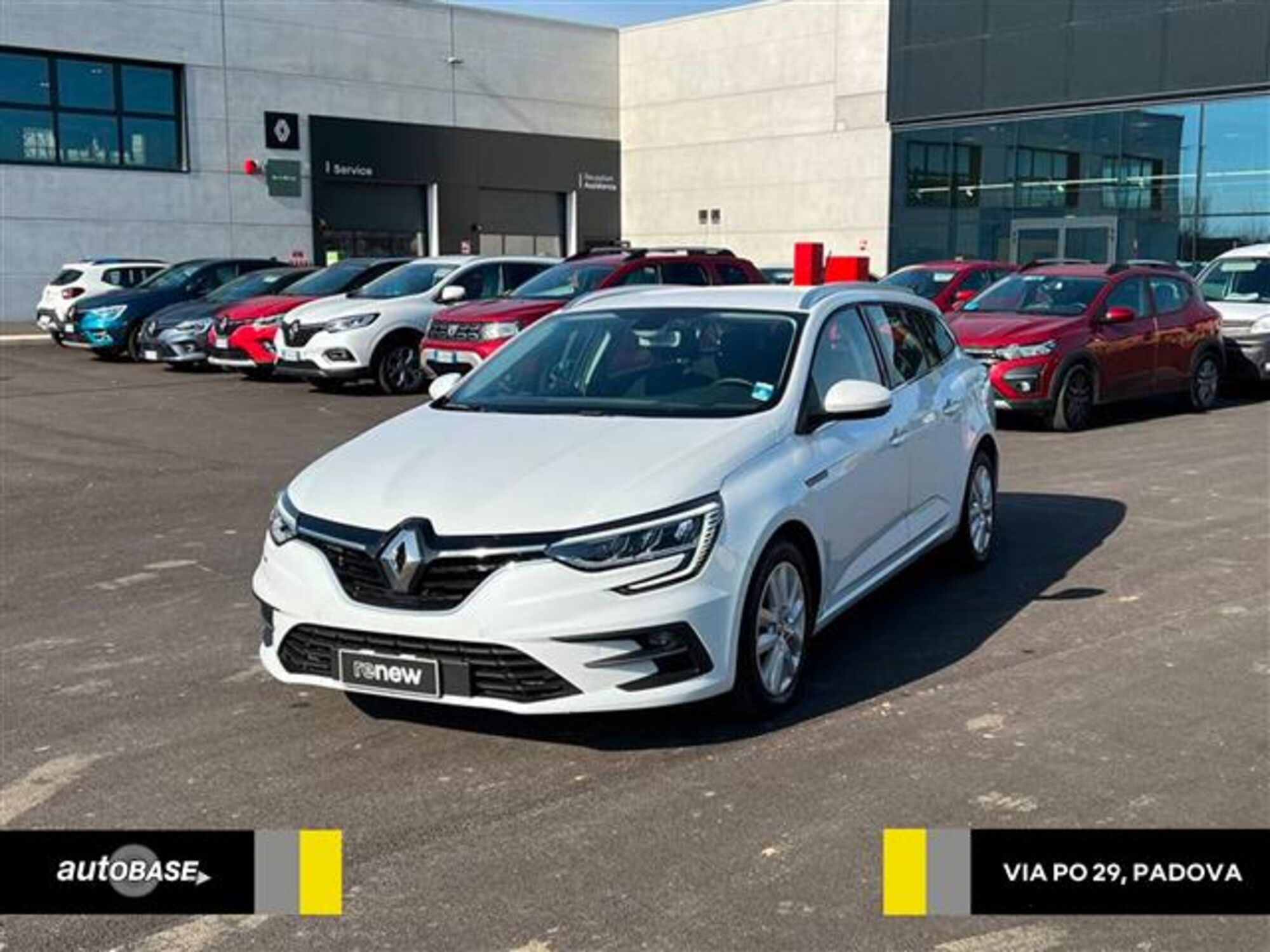 Renault M&eacute;gane Sporter Blue dCi 115 CV Business  del 2022 usata a Albignasego