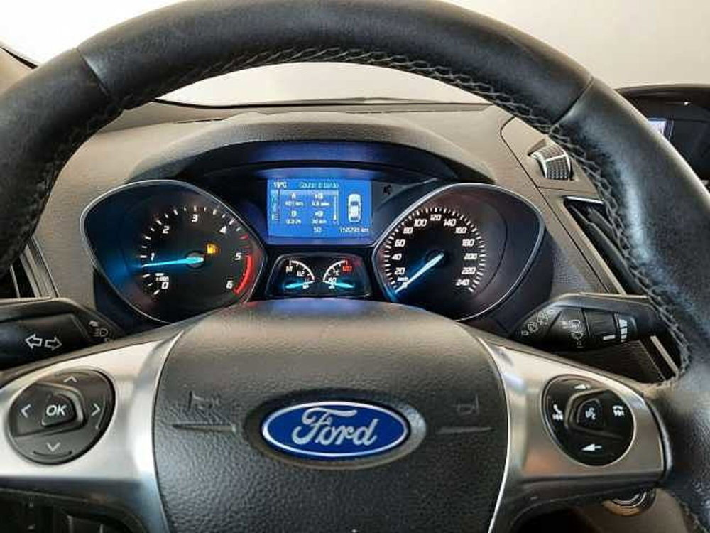 Ford Kuga 2.0 TDCI 140 CV 4WD Titanium del 2013 usata a Sassari (3)