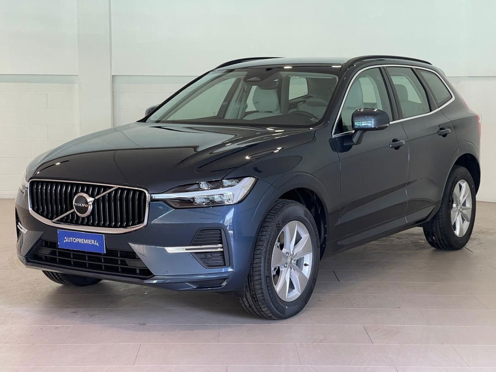 Volvo XC60 nuova a Como