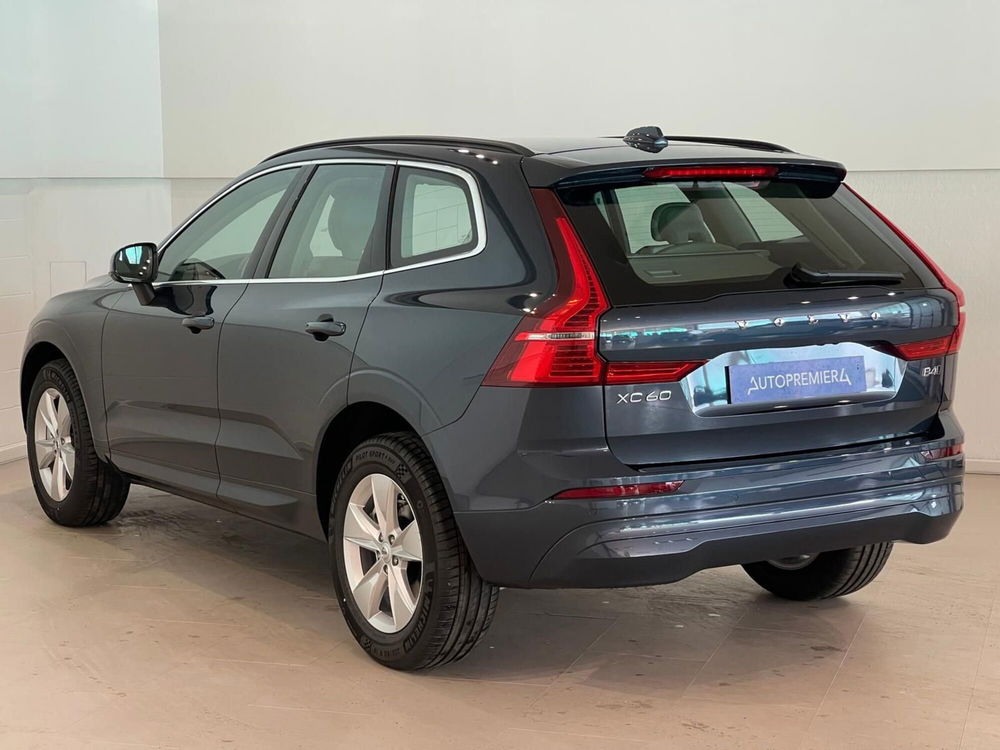 Volvo XC60 nuova a Como (6)