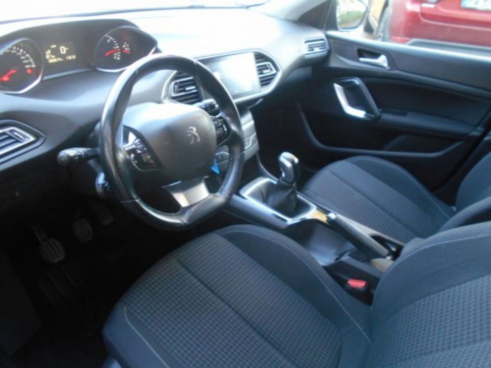 Peugeot 308 SW usata a Milano (7)