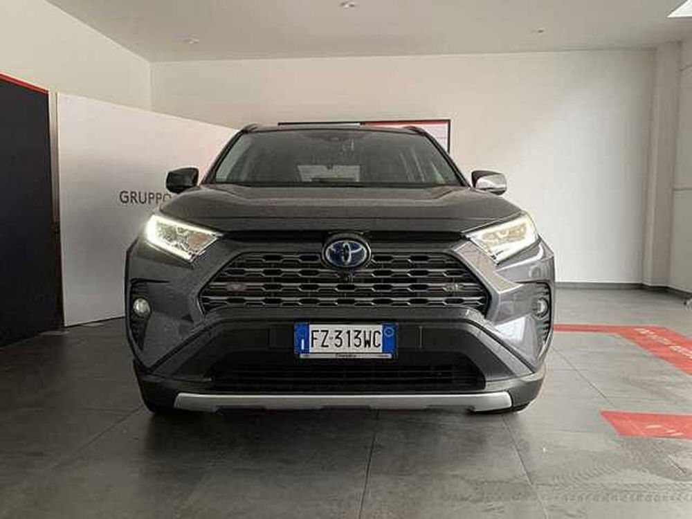 Toyota Rav4 HV (222CV) E-CVT AWD-i Adventure  del 2020 usata a Rende (3)