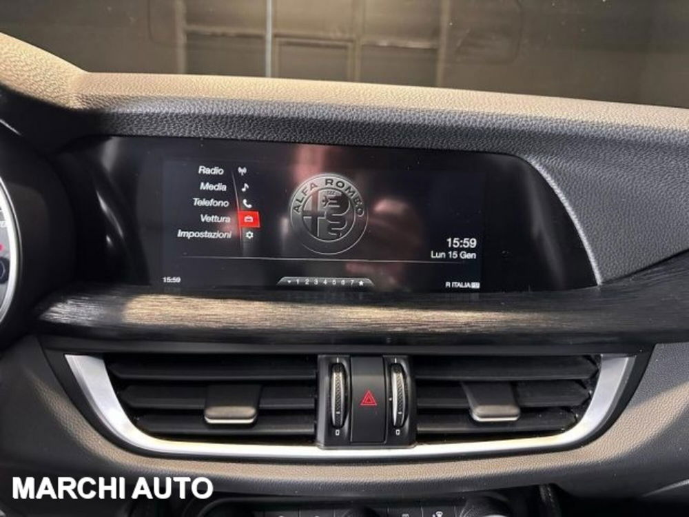 Alfa Romeo Stelvio usata a Perugia (19)