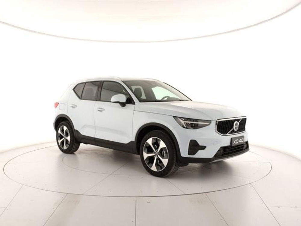 Volvo XC40 nuova a Modena (6)