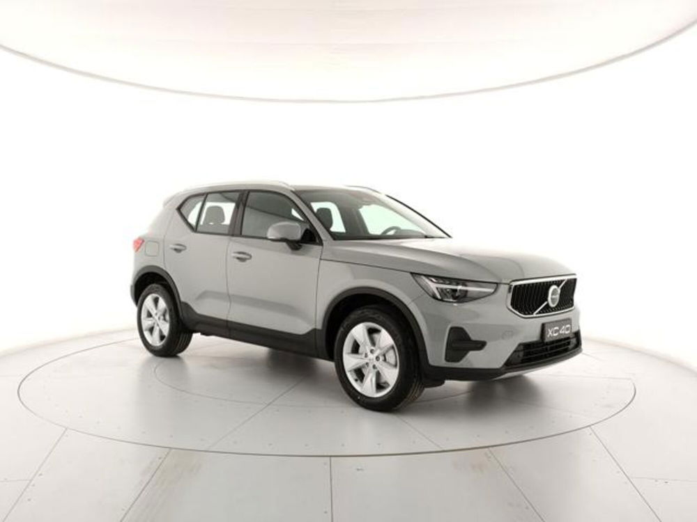 Volvo XC40 nuova a Modena (6)