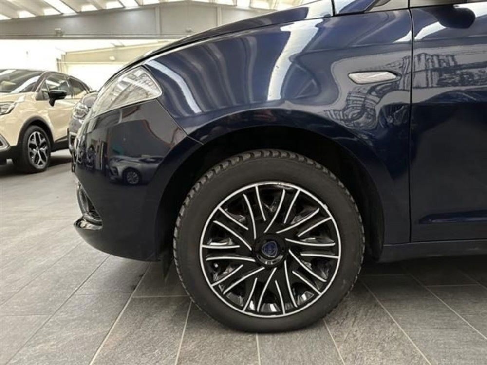 Lancia Ypsilon usata a Cremona (14)