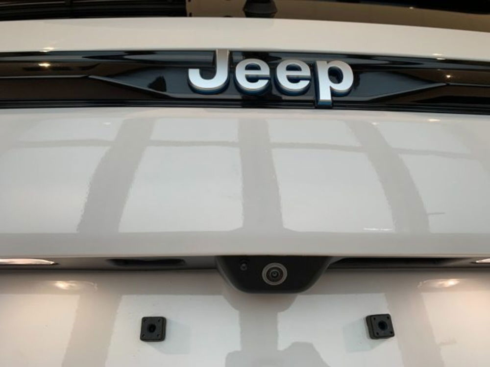 Jeep Grand Cherokee nuova a Torino (6)