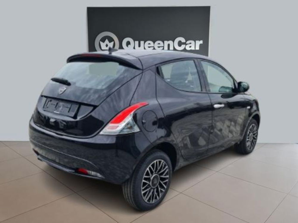 Lancia Ypsilon nuova a Torino (6)