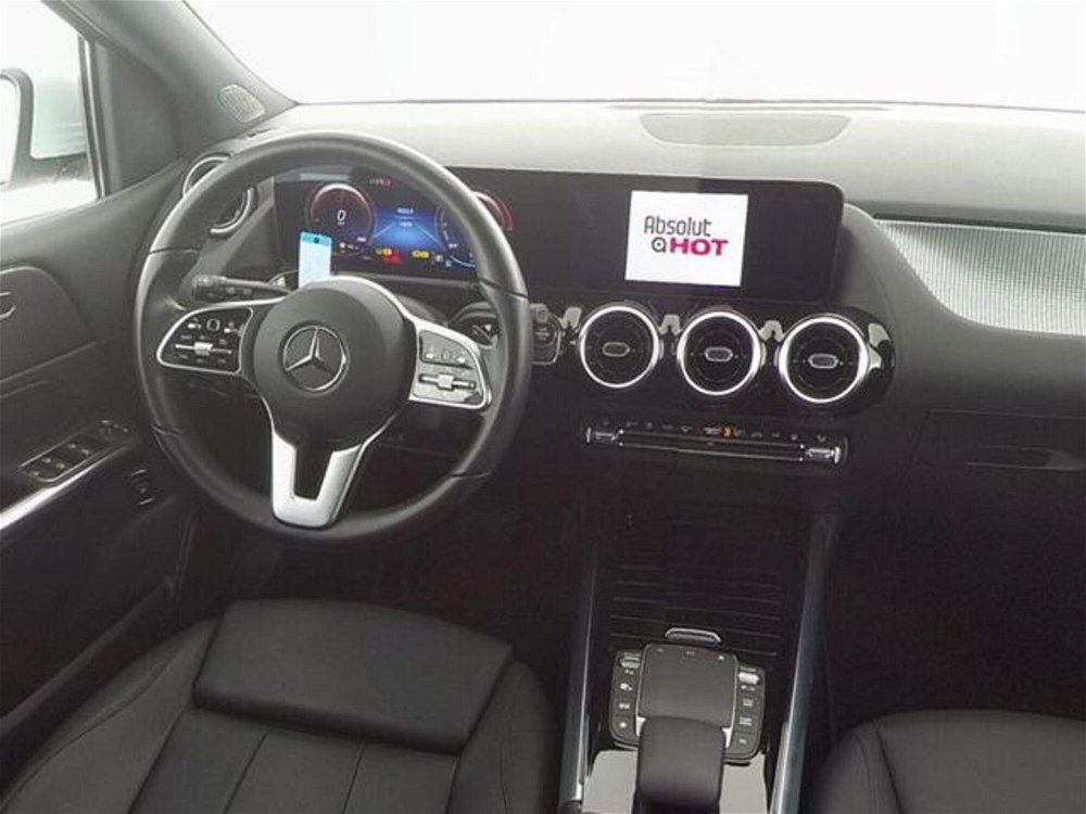 Mercedes-Benz Classe B 250 e Plug-in hybrid Automatica Sport del 2022 usata a Magenta (4)