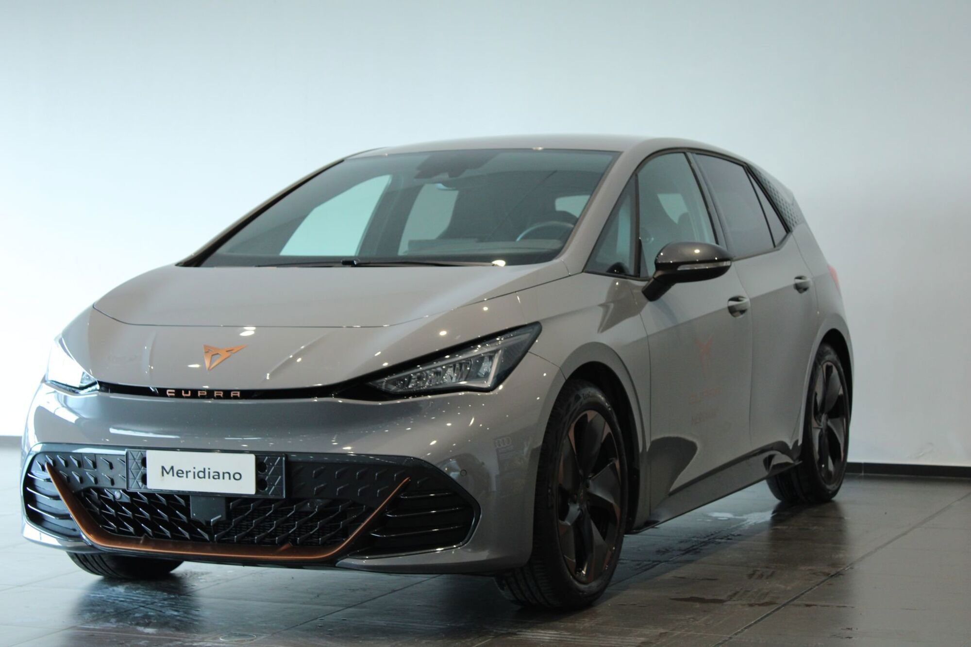 Cupra Born Born 58kWh 204CV del 2023 usata a Favara