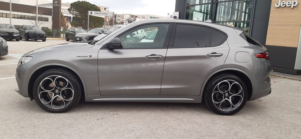 Alfa Romeo Stelvio usata a Campobasso (7)